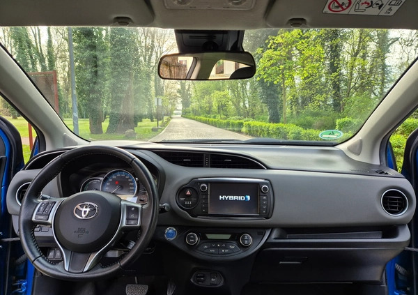 Toyota Yaris cena 45900 przebieg: 126750, rok produkcji 2015 z Wrocław małe 379